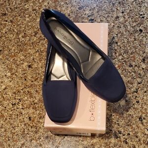 Bandolino NEW Women's Dark Blue Flats